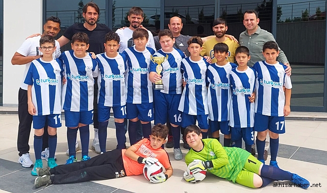 Akhisar FK'dan şampiyon futbol takımına ziyaret