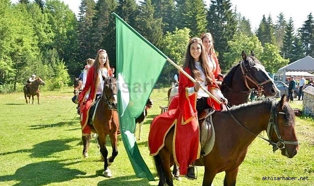 Akhisar'ın kardeş şehrinde Ayvaz Dede Şenlikleri 513. Kez Düzenleniyor