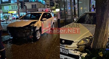 Akhisar Tütün otel önündeki feci kaza ucuz atlatıldı