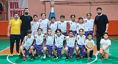 Akhisargücü U12 Erkek basketbol takımı gurubunda namağlup şampiyon oldu