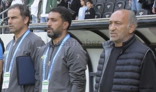 Akhisarspor'da Şantürk Karabak dönemi sona erdi