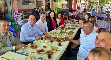 Başkan Besim Dutlulu, Tahtakale esnafı ile kahvaltıda buluştu