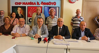 CHP Manisa'da kurultay delegeleri, tüzük değişikliği için olağanüstü kurultay istedi