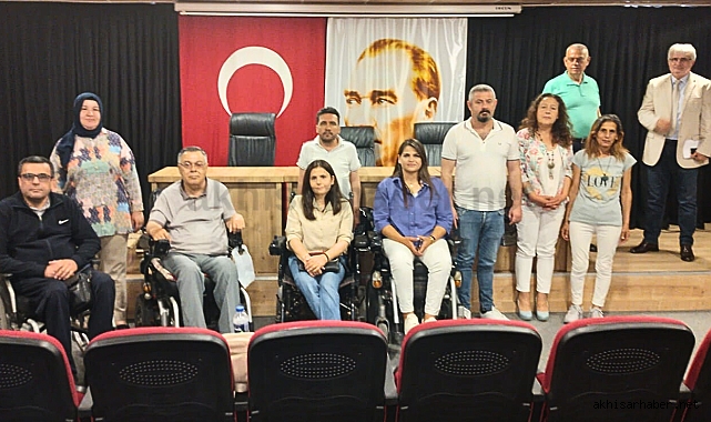 Engelliler Meclisinde Yeliz Dedeoğlu güven tazeledi