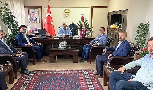 Memur-sen den Akhisar Kaymakamına hayırlı olsun ziyareti