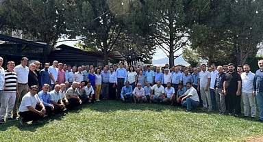 AK Parti Akhisar İlçe Teşkikatı muhtarlarla buluştu