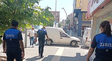 Akhisar Belediyesi kaldırım işgallerine mücadelesine devam ediyor