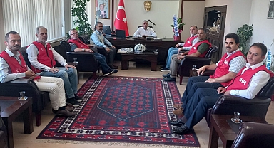 Akhisar İHH'den Kaymakam Kütük'e ziyaret