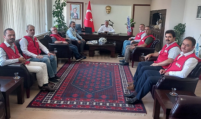 Akhisar İHH'den Kaymakam Kütük'e ziyaret