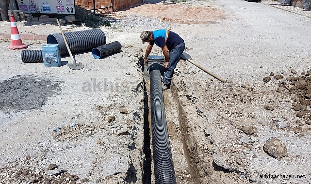 Akhisar Merkez Atatürk Mahallesine Yağmur Suyu Döşendi