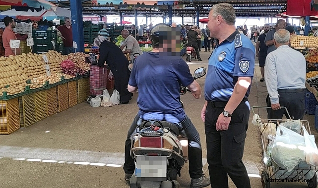 Akhisar Pazar içerisindeki motosikletlere ceza kesildi