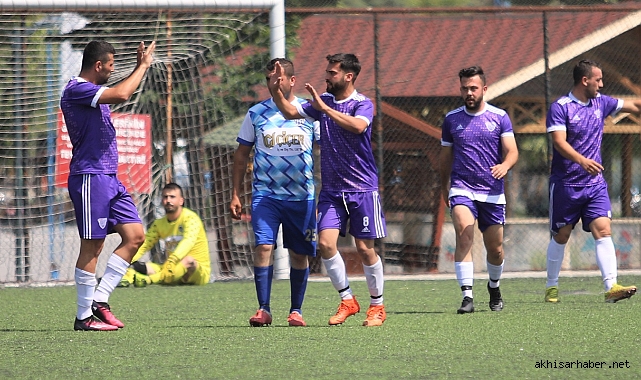 Akhisargücü gol oldu yağdı