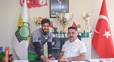 Akhisarspor 13 futbolcu ile sözleşme imzaladı
