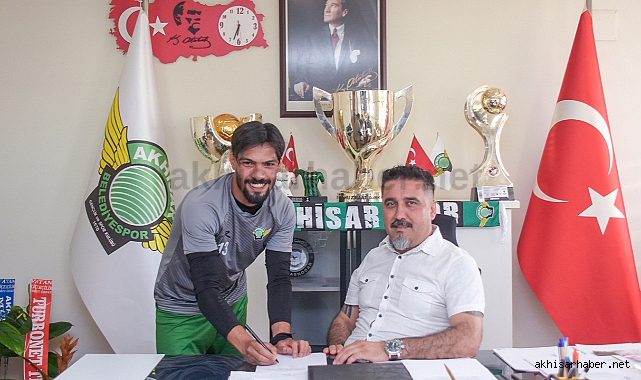 Akhisarspor 13 futbolcu ile sözleşme imzaladı