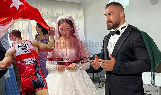 Avrupa Şampiyonu Güreşçi Feyzullah Aktürk Akhisar’da evlendi
