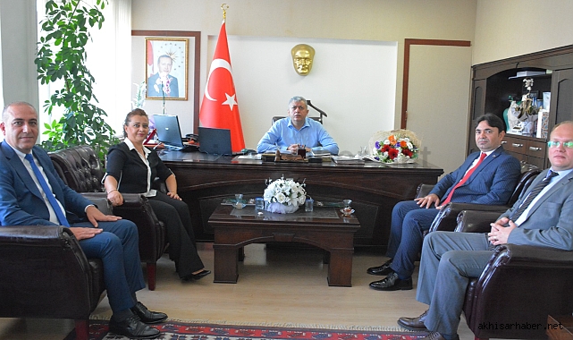 Dünya Nüfus Günü'nde Kaymakam Kütük'ten nazik hareket