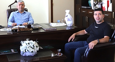 Gazeteci Barış Gezici, Akhisar Kaymakamı Murat Kütük'ü ziyaret etti