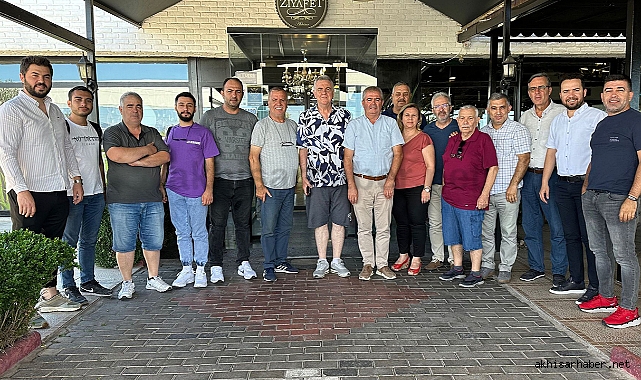 Gülbeyaz Ziyafet Restoran Basın bayramını kutladı