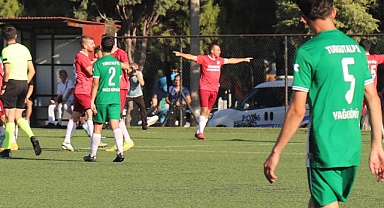 Selçiklispor 10 kişi önde götürdüğü karşılaşmadan beraberlikle ayrıldı