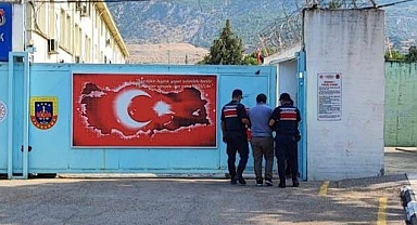 25 yıl hapsi bulunan şahsı Jandarma yakaladı