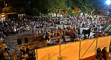 Akhisar Belediyesi, Açık Hava Yaz Konserini Mahallelere Taşıdı