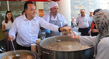 Akhisar Belediyesi'nden aşure etkinliği