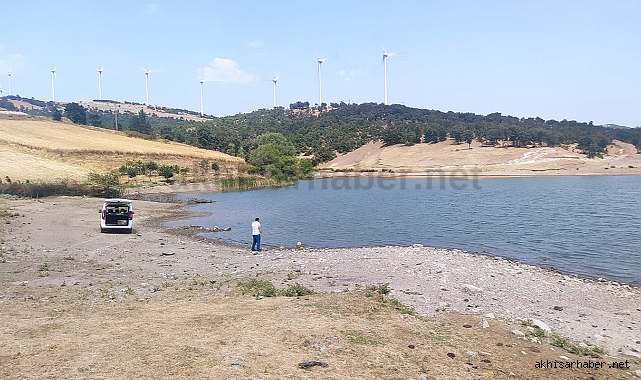 Akhisar'da 10 bin balık yavrusu gölete bırakıldı