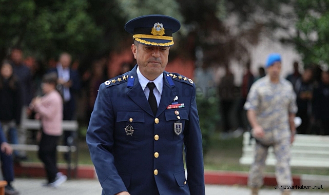 Akhisar garnizon komutanı değişti