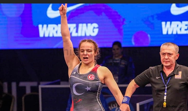 Akhisarlı Bükrenaz Sert, U20 Dünya Güreş Şampiyonası'nda Gümüş Madalya Kazandı