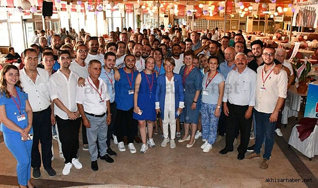 CHP Akhisar İlçe Başkanlığı seçimini kazanan Hayriye Hacet oldu