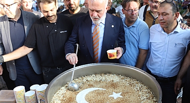 Çınarlıkapı'da Şehitler için Bin kişilik aşure