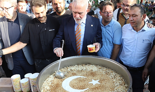 Çınarlıkapı'da Şehitler için Bin kişilik aşure