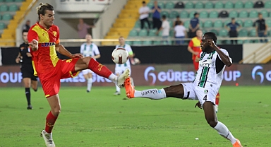 Göztepe, Sakaryaspor'a Akhisar Stadyumu'nda 1-0 mağlup oldu