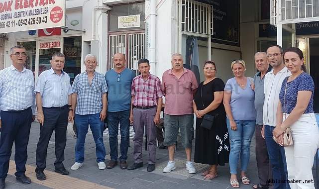 İYİ Parti Akhisar İlçe Teşkilatı yönetiminden 14 kişi istifa etti