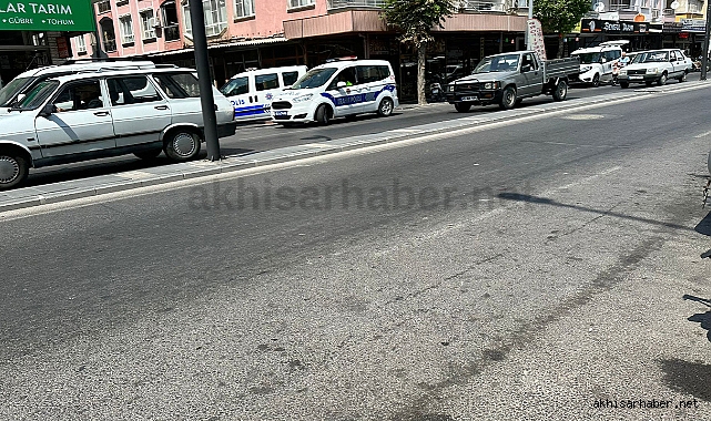 Motosiklet, otomobile çarptı 1 kişi yaralandı