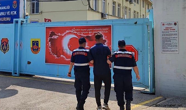 Saruhanlı'da Uyuşturucu Madde Ticareti ve Hırsızlık Suçlarından Aranan Şahıs Yakalandı