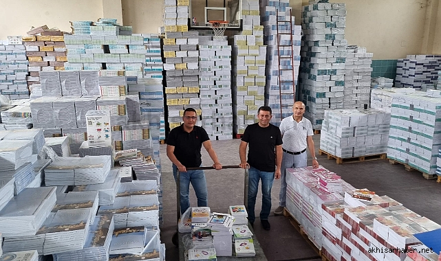 Ücretsiz Ders Kitapları Öğrenciler İçin Hazırlanıyor