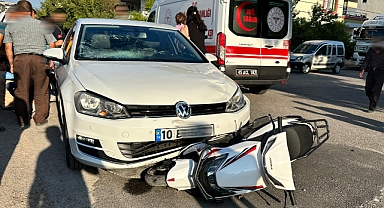 Ulucami Mahallesinde otomobil ile elektrikli bisiklet çarpıştı! 2 Yaralı