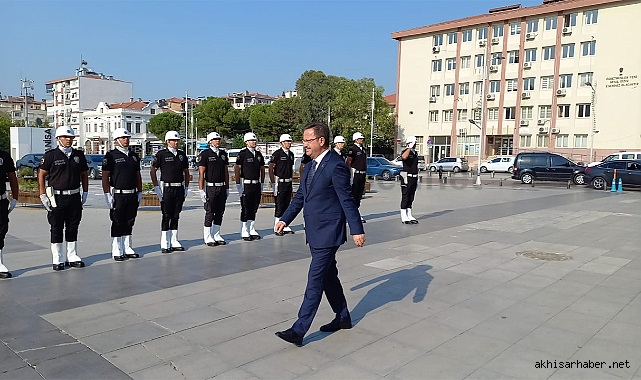 Vali Enver Ünlü görevine başladı