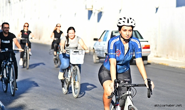 Akhisar, "Avrupa Hareketlilik Haftası"nda Sağlıklı Yaşam İçin Bir Araya Geldi