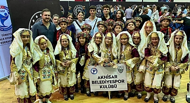 Akhisar Belediyesi Halk Oyunları Ekibi, Ege Bölge Müsabakalarında 3. Oldu