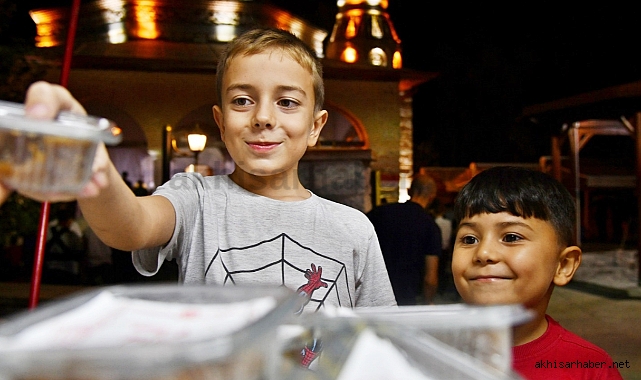 Akhisar Belediyesi'nden Mevlid Kandili etkinliği