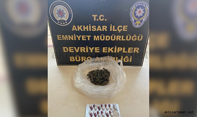 Akhisar'da asayiş ekipleri şüpheli 2 şahısta esrar yakaladı