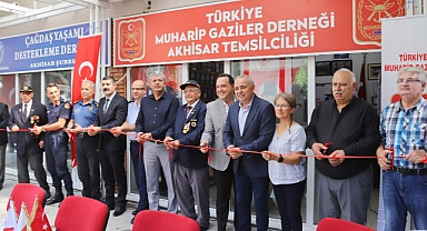 Akhisar Muharip Gaziler Derneği Yeni Binası Törenle Açıldı
