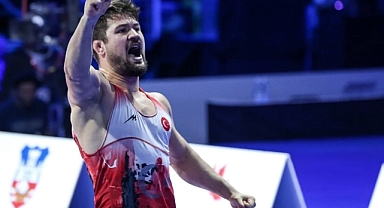 Akhisarlı Ali Cengiz Dünya Güreş Şampiyonası'nda Finale Yükseldi