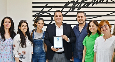 Başkan Besim Dutlulu, Halk Dansları Festivali'nde Temsil Eden Ekibi Ağırladı