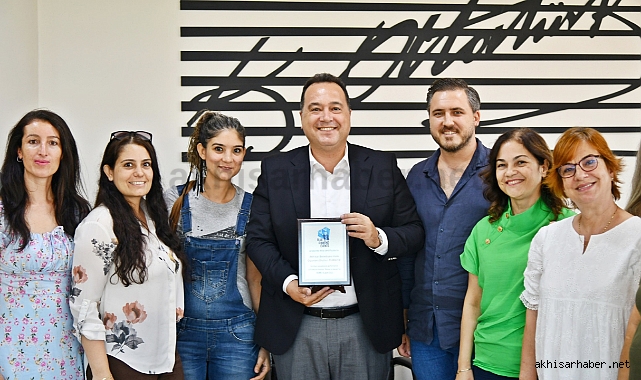 Başkan Besim Dutlulu, Halk Dansları Festivali'nde Temsil Eden Ekibi Ağırladı