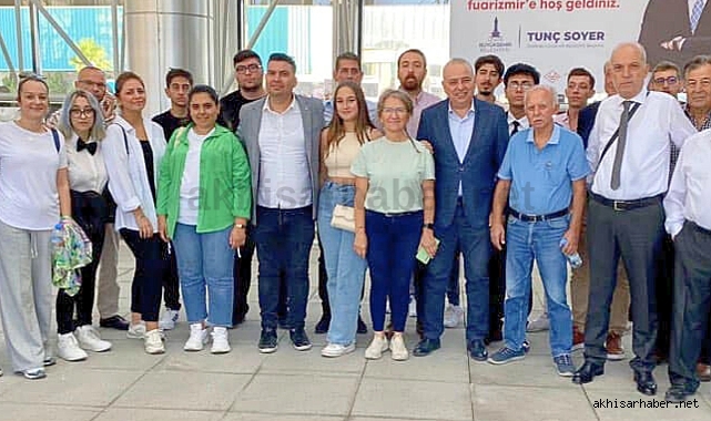 CHP Akhisar İlçe Teşkilatı İzmir İl Kongresine Katıldı