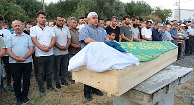 Cinayete kurban giden anne ve kızı toprağa verildi