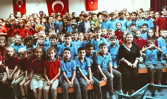 Cumhuriyet İlkokulu gazilerini unutmadı